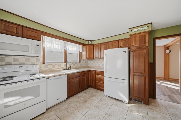 4126 IL RT 64, MOUNT MORRIS, Illinois 61054, 3 Bedrooms Bedrooms, ,1 BathroomBathrooms,House,For Sale,IL RT 64,202601381