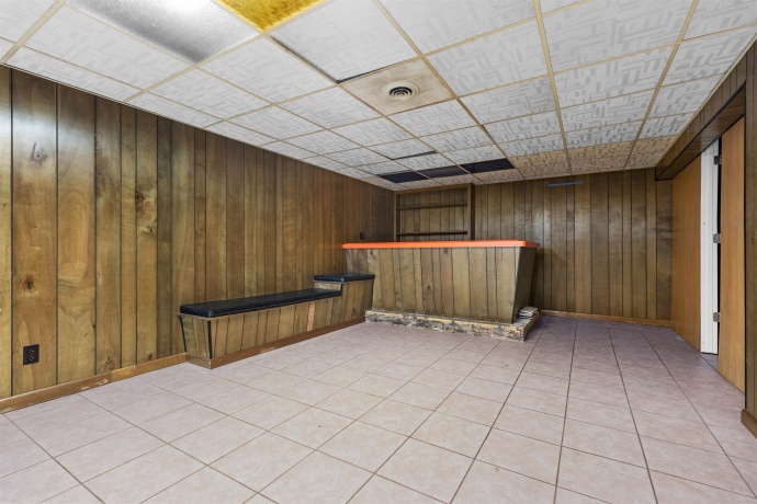 1303 Campus Hill, ROCKFORD, Illinois 61103, 3 Bedrooms Bedrooms, ,2 BathroomsBathrooms,House,For Sale,Campus Hill,202601382