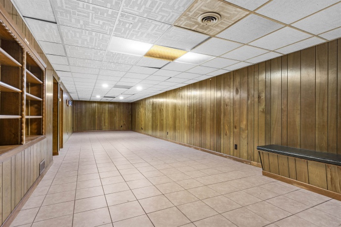 1303 Campus Hill, ROCKFORD, Illinois 61103, 3 Bedrooms Bedrooms, ,2 BathroomsBathrooms,House,For Sale,Campus Hill,202601382