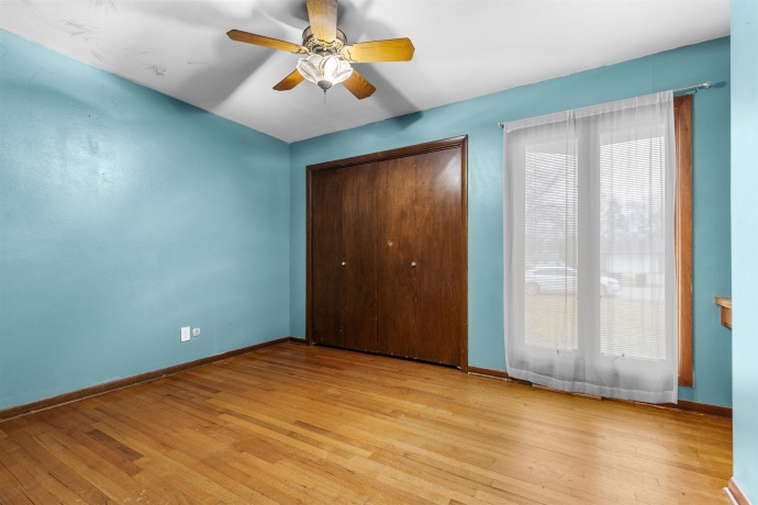 1303 Campus Hill, ROCKFORD, Illinois 61103, 3 Bedrooms Bedrooms, ,2 BathroomsBathrooms,House,For Sale,Campus Hill,202601382