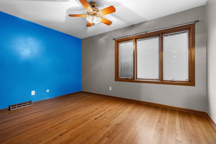 1303 Campus Hill, ROCKFORD, Illinois 61103, 3 Bedrooms Bedrooms, ,2 BathroomsBathrooms,House,For Sale,Campus Hill,202601382