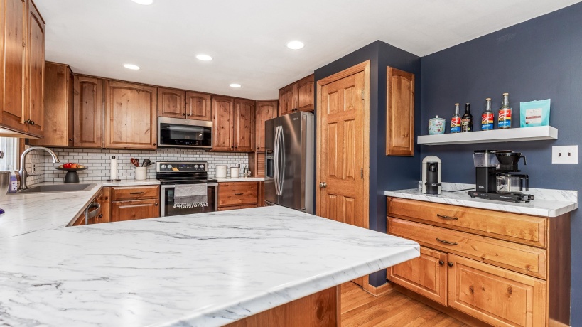 322 Apache, GALENA, Illinois 61036, 3 Bedrooms Bedrooms, ,2 BathroomsBathrooms,House,For Sale,Apache,202601385