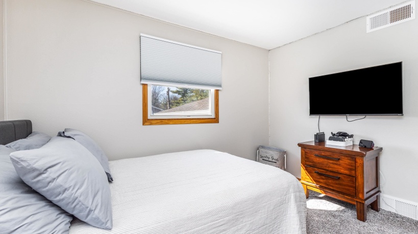 322 Apache, GALENA, Illinois 61036, 3 Bedrooms Bedrooms, ,2 BathroomsBathrooms,House,For Sale,Apache,202601385