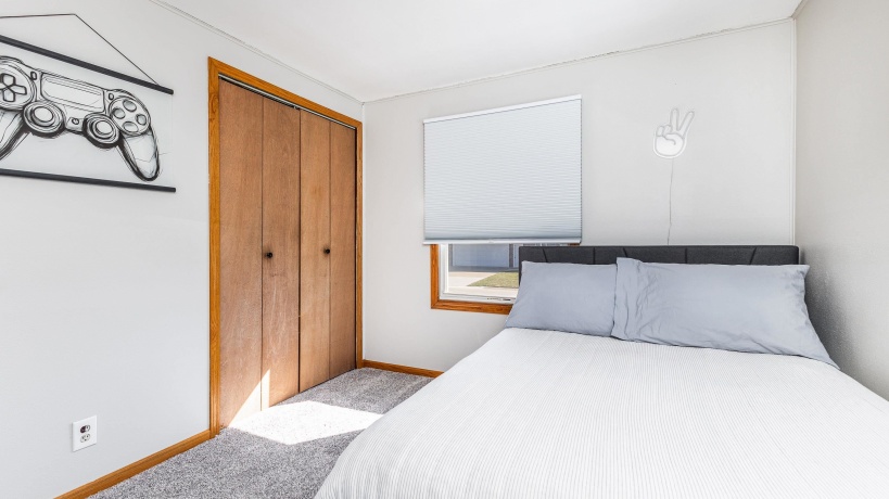 322 Apache, GALENA, Illinois 61036, 3 Bedrooms Bedrooms, ,2 BathroomsBathrooms,House,For Sale,Apache,202601385