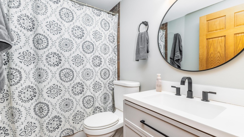 322 Apache, GALENA, Illinois 61036, 3 Bedrooms Bedrooms, ,2 BathroomsBathrooms,House,For Sale,Apache,202601385