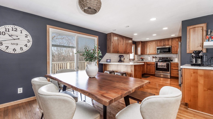 322 Apache, GALENA, Illinois 61036, 3 Bedrooms Bedrooms, ,2 BathroomsBathrooms,House,For Sale,Apache,202601385