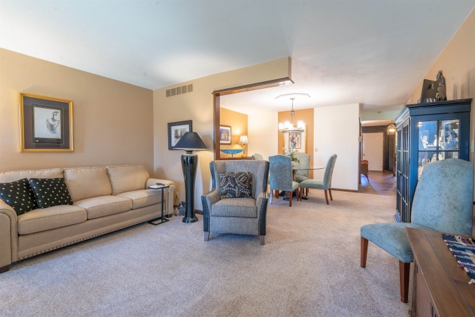 2917 Brookview, FREEPORT, Illinois 61032, 3 Bedrooms Bedrooms, ,2 BathroomsBathrooms,Condominium,For Sale,Brookview,202601390