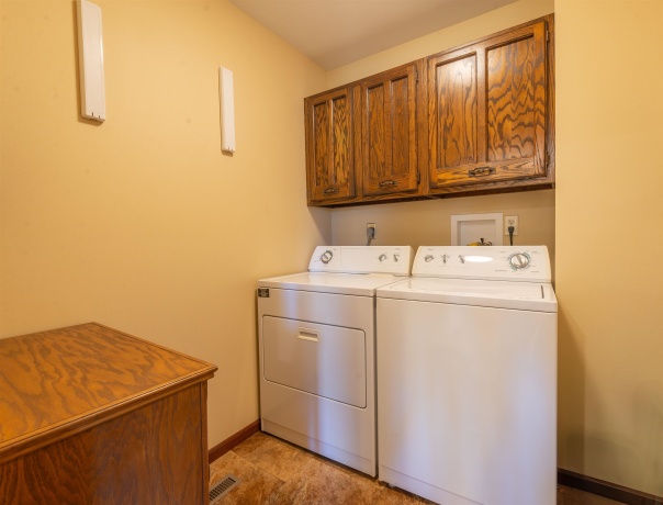 2917 Brookview, FREEPORT, Illinois 61032, 3 Bedrooms Bedrooms, ,2 BathroomsBathrooms,Condominium,For Sale,Brookview,202601390