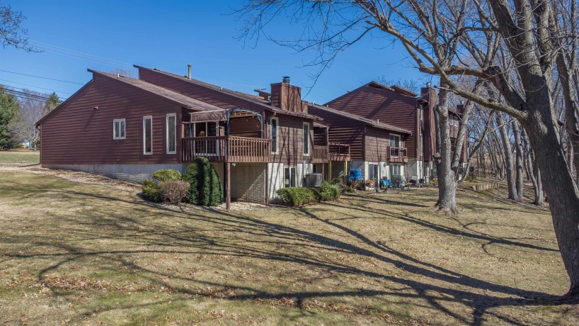 2917 Brookview, FREEPORT, Illinois 61032, 3 Bedrooms Bedrooms, ,2 BathroomsBathrooms,Condominium,For Sale,Brookview,202601390