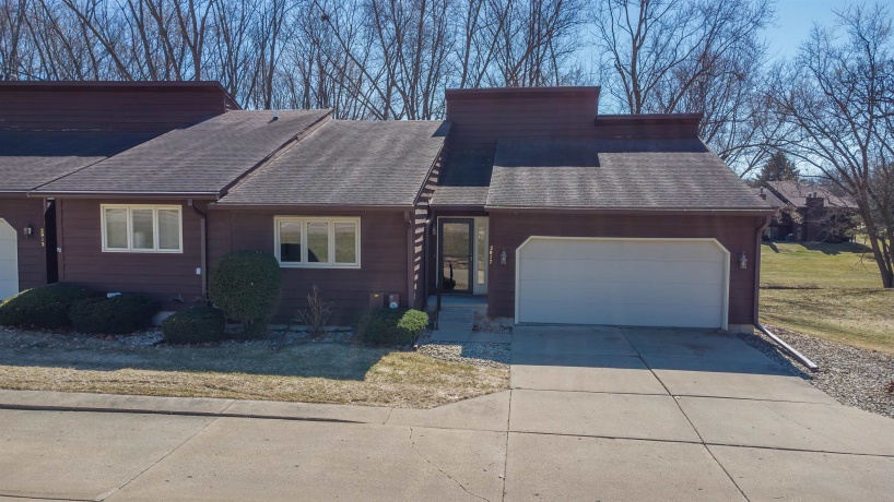 2917 Brookview, FREEPORT, Illinois 61032, 3 Bedrooms Bedrooms, ,2 BathroomsBathrooms,Condominium,For Sale,Brookview,202601390