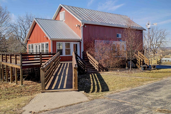 115 Windmill, ELIZABETH, Illinois 61028, 5 Bedrooms Bedrooms, ,3 BathroomsBathrooms,House,For Sale,Windmill,202601388