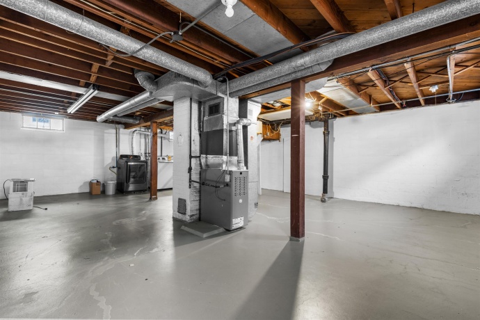 1615 Warren, ROCKFORD, Illinois 61108, 4 Bedrooms Bedrooms, ,1 BathroomBathrooms,House,For Sale,Warren,202601397