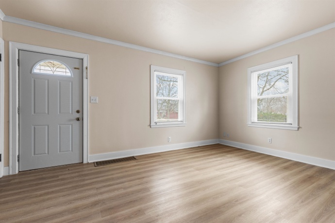 1615 Warren, ROCKFORD, Illinois 61108, 4 Bedrooms Bedrooms, ,1 BathroomBathrooms,House,For Sale,Warren,202601397