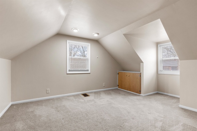 1615 Warren, ROCKFORD, Illinois 61108, 4 Bedrooms Bedrooms, ,1 BathroomBathrooms,House,For Sale,Warren,202601397