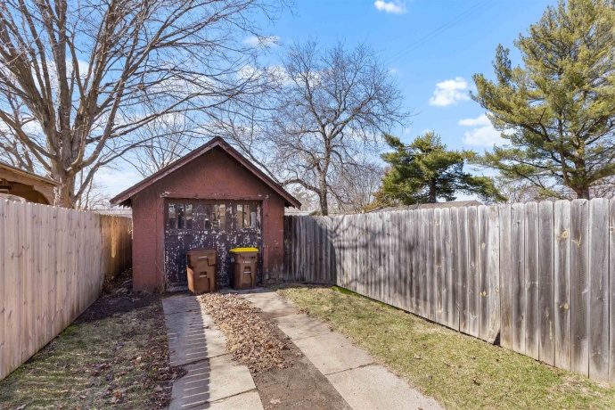 212 Gardiner, ROCKFORD, Illinois 61107, 3 Bedrooms Bedrooms, ,1 BathroomBathrooms,House,For Sale,Gardiner,202601398