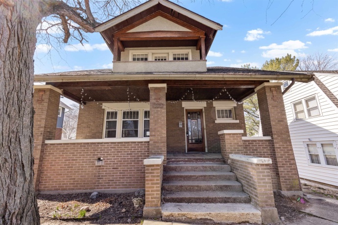 212 Gardiner, ROCKFORD, Illinois 61107, 3 Bedrooms Bedrooms, ,1 BathroomBathrooms,House,For Sale,Gardiner,202601398