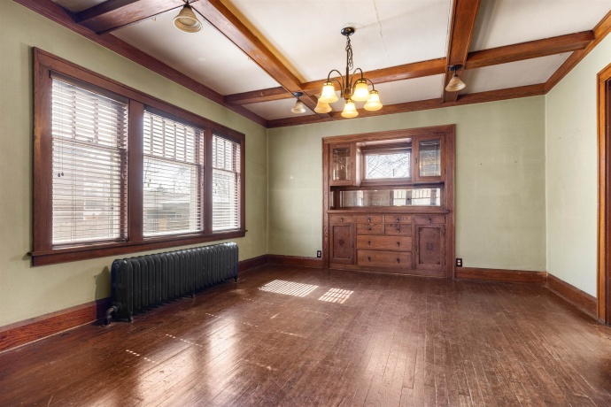 212 Gardiner, ROCKFORD, Illinois 61107, 3 Bedrooms Bedrooms, ,1 BathroomBathrooms,House,For Sale,Gardiner,202601398