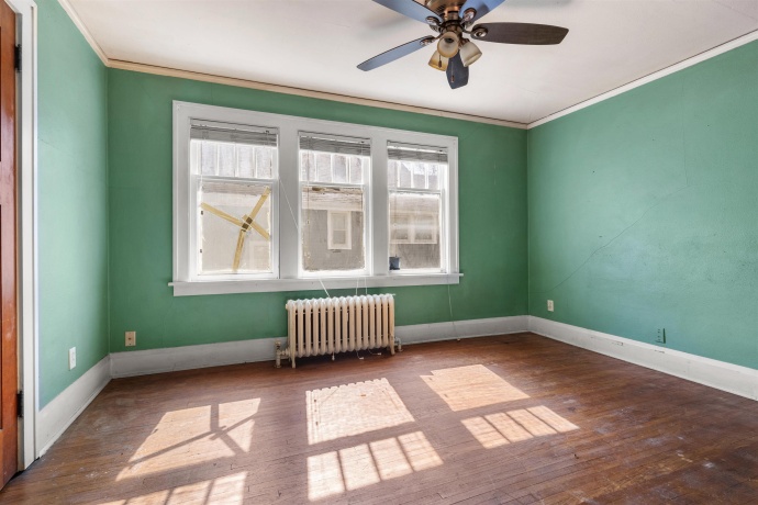 212 Gardiner, ROCKFORD, Illinois 61107, 3 Bedrooms Bedrooms, ,1 BathroomBathrooms,House,For Sale,Gardiner,202601398