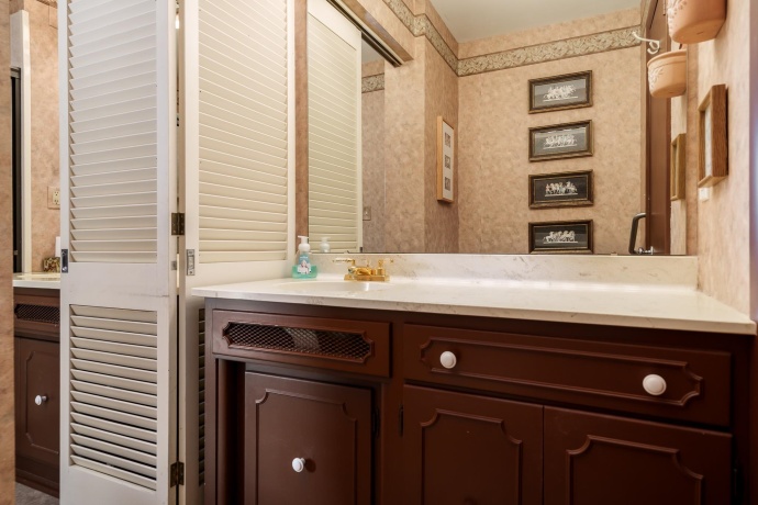 5005 MOHAWK, ROCKFORD, Illinois 61107, 3 Bedrooms Bedrooms, ,2 BathroomsBathrooms,House,For Sale,MOHAWK,202601403