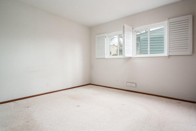 5005 MOHAWK, ROCKFORD, Illinois 61107, 3 Bedrooms Bedrooms, ,2 BathroomsBathrooms,House,For Sale,MOHAWK,202601403