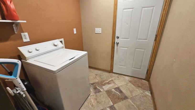 8098 Hartlein, SHIRLAND, Illinois 61079, 3 Bedrooms Bedrooms, ,2 BathroomsBathrooms,House,For Sale,Hartlein,202601004