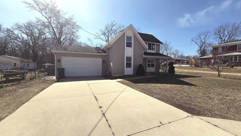 8098 Hartlein, SHIRLAND, Illinois 61079, 3 Bedrooms Bedrooms, ,2 BathroomsBathrooms,House,For Sale,Hartlein,202601004