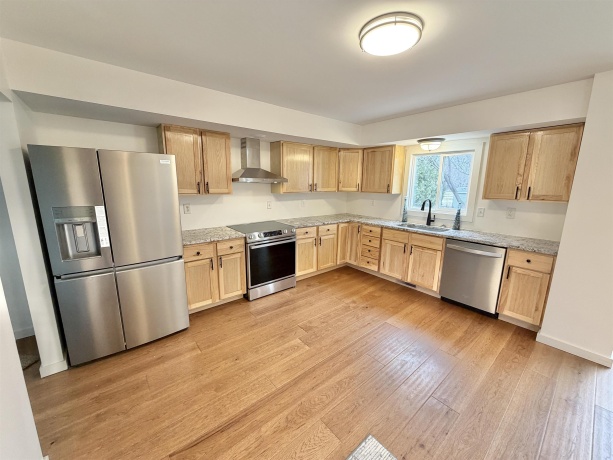 8083 Green, Grand DeTour, Illinois 61021, 3 Bedrooms Bedrooms, ,3 BathroomsBathrooms,House,For Sale,Green,202601415