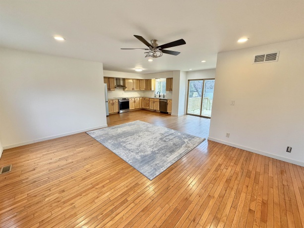 8083 Green, Grand DeTour, Illinois 61021, 3 Bedrooms Bedrooms, ,3 BathroomsBathrooms,House,For Sale,Green,202601415