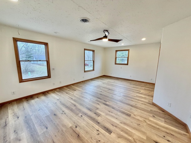 8083 Green, Grand DeTour, Illinois 61021, 3 Bedrooms Bedrooms, ,3 BathroomsBathrooms,House,For Sale,Green,202601415