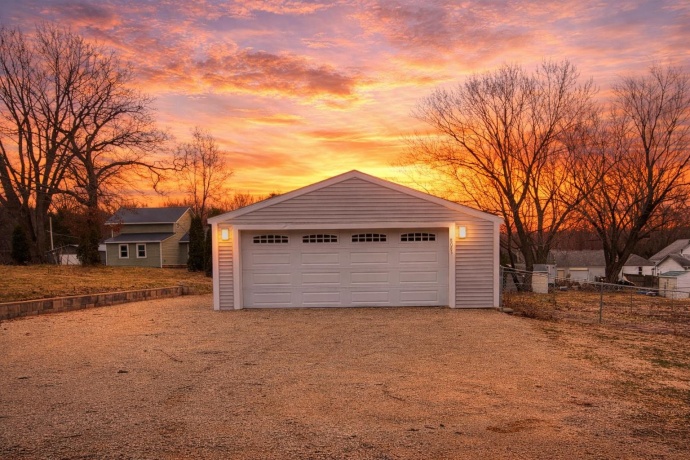 8083 Green, Grand DeTour, Illinois 61021, 3 Bedrooms Bedrooms, ,3 BathroomsBathrooms,House,For Sale,Green,202601415