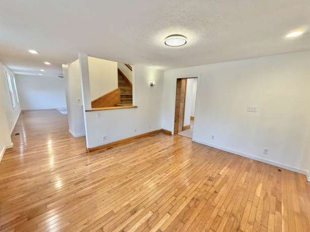 8083 Green, Grand DeTour, Illinois 61021, 3 Bedrooms Bedrooms, ,3 BathroomsBathrooms,House,For Sale,Green,202601415