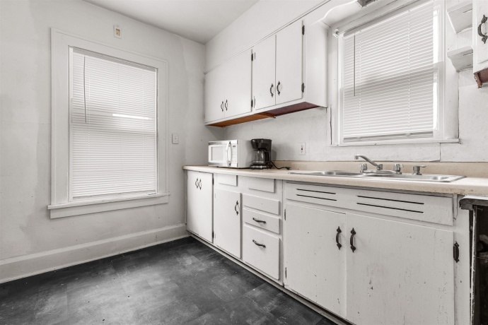 610 Horace, ROCKFORD, Illinois 61102, 4 Bedrooms Bedrooms, ,1 BathroomBathrooms,House,For Sale,Horace,202601417