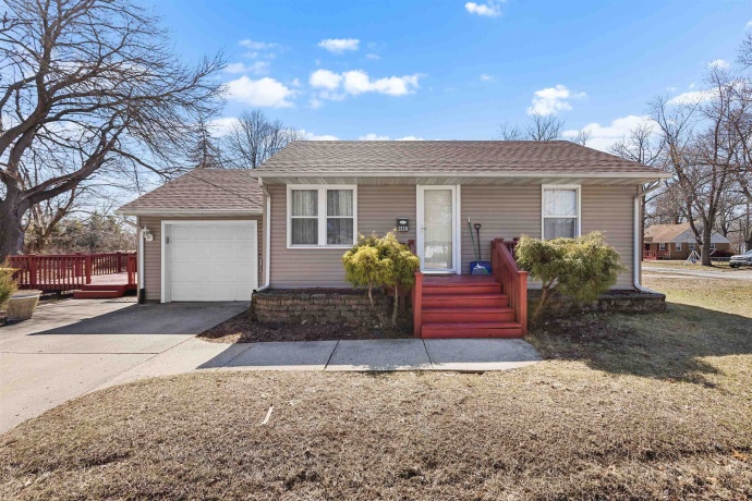 2120 Van Wie, ROCKFORD, Illinois 61103, 2 Bedrooms Bedrooms, ,1 BathroomBathrooms,House,For Sale,Van Wie,202601419