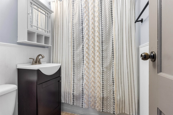 2120 Van Wie, ROCKFORD, Illinois 61103, 2 Bedrooms Bedrooms, ,1 BathroomBathrooms,House,For Sale,Van Wie,202601419