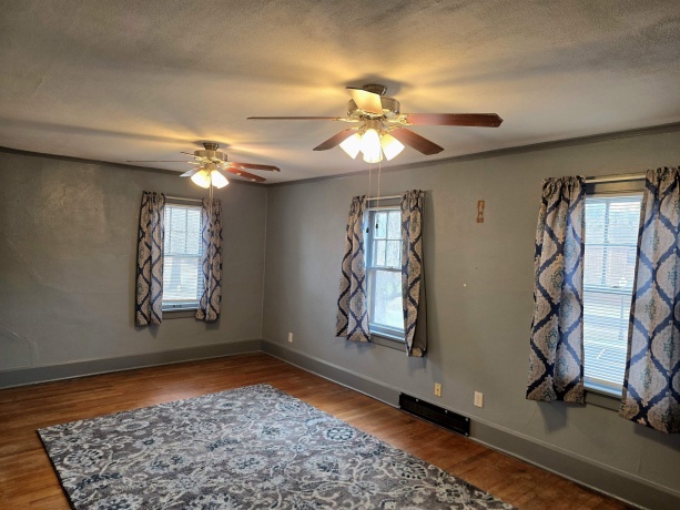 2215 Benderwirt, ROCKFORD, Illinois 61103, 2 Bedrooms Bedrooms, ,1 BathroomBathrooms,House,For Sale,Benderwirt,202601422