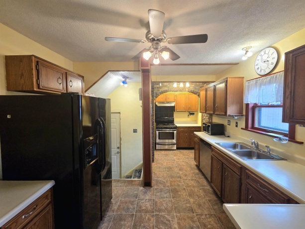 2215 Benderwirt, ROCKFORD, Illinois 61103, 2 Bedrooms Bedrooms, ,1 BathroomBathrooms,House,For Sale,Benderwirt,202601422