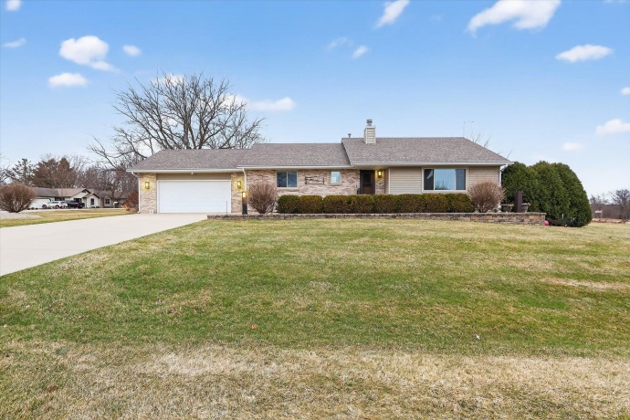 1210 Lake Summerset Rd, DAVIS, Illinois 61019, 3 Bedrooms Bedrooms, ,3 BathroomsBathrooms,House,For Sale,Lake Summerset Rd,202601423