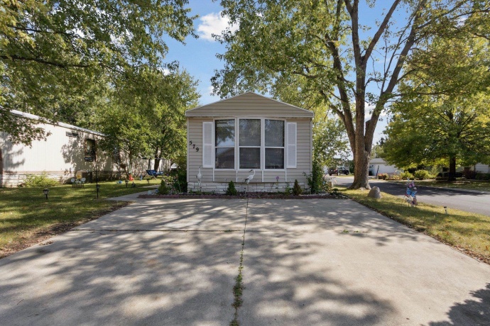 579 Park, BELVIDERE, Illinois 61008, 2 Bedrooms Bedrooms, ,1 BathroomBathrooms,House,For Sale,Park,202506015