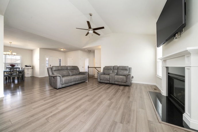 429 Dekalb, MAPLE PARK, Illinois 60151, 3 Bedrooms Bedrooms, ,2 BathroomsBathrooms,House,For Sale,Dekalb,202600836