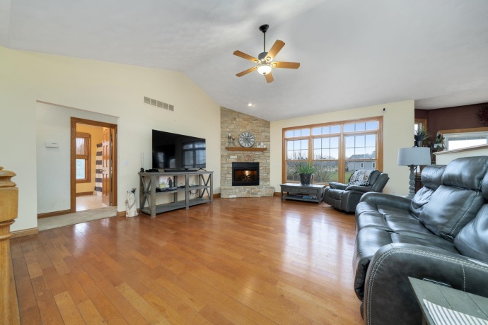 7082 Brimmer, CHERRY VALLEY, Illinois 61016, 4 Bedrooms Bedrooms, ,3 BathroomsBathrooms,House,For Sale,Brimmer,202507217