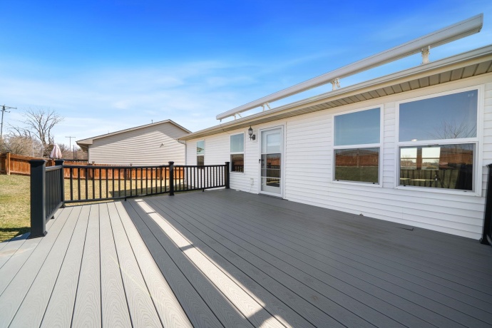 6928 Tupelo, LOVES PARK, Illinois 61111, 3 Bedrooms Bedrooms, ,2 BathroomsBathrooms,House,For Sale,Tupelo,202601450