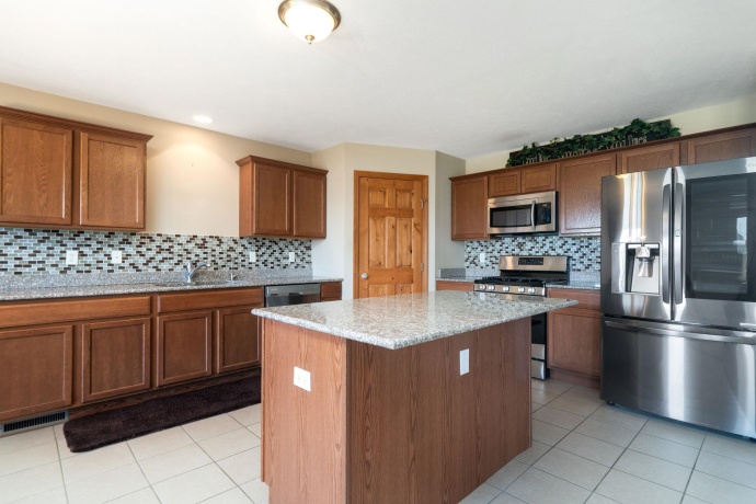 6928 Tupelo, LOVES PARK, Illinois 61111, 3 Bedrooms Bedrooms, ,2 BathroomsBathrooms,House,For Sale,Tupelo,202601450