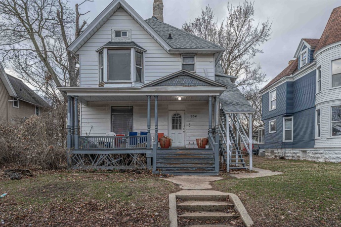 954 Church, ROCKFORD, Illinois 61103, ,3 - 4 Units,For Sale,Church,202601453