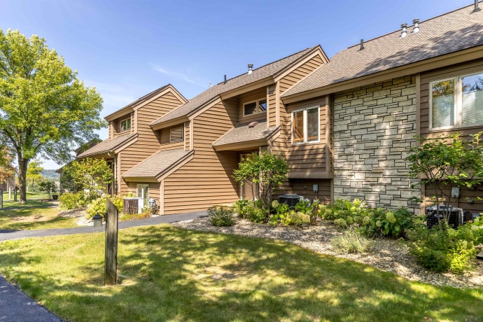 26 Poplar Rdige Dr, GALENA, Illinois 61036, 1 Bedroom Bedrooms, ,2 BathroomsBathrooms,Condominium,For Sale,Poplar Rdige Dr,202601455