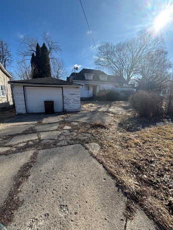 708 Iroquois, FREEPORT, Illinois 61032, 4 Bedrooms Bedrooms, ,1 BathroomBathrooms,House,For Sale,Iroquois,202601460