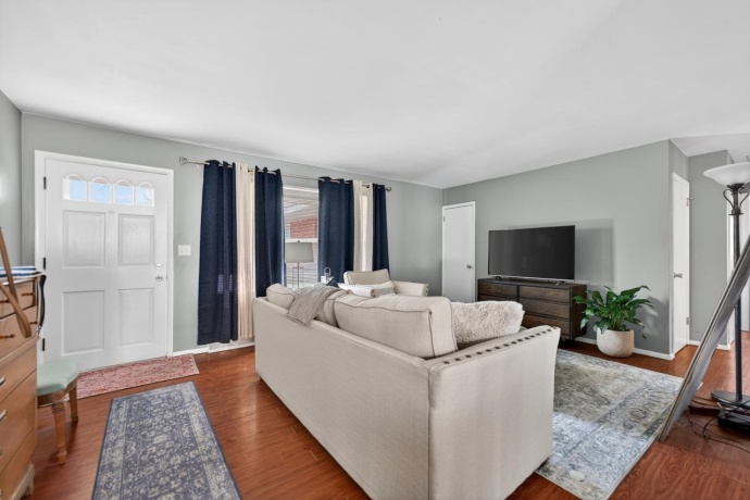 5870 GARRETT, ROCKFORD, Illinois 61107, ,2 Units,For Sale,GARRETT,202601458