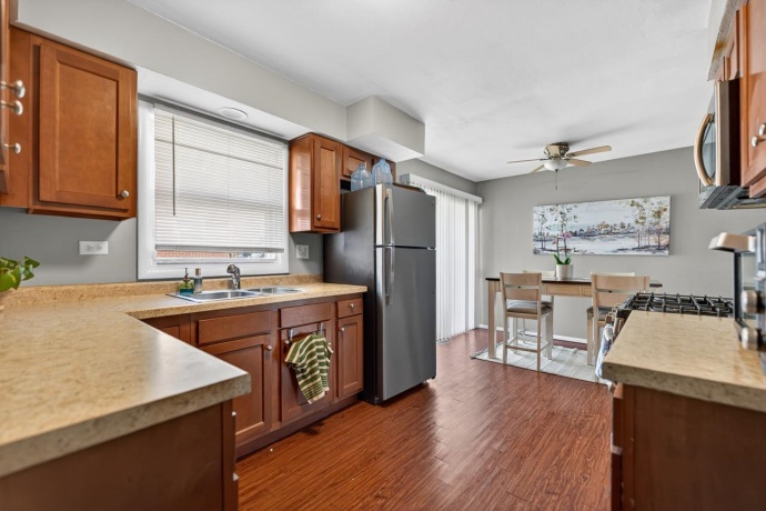 5870 GARRETT, ROCKFORD, Illinois 61107, ,2 Units,For Sale,GARRETT,202601458