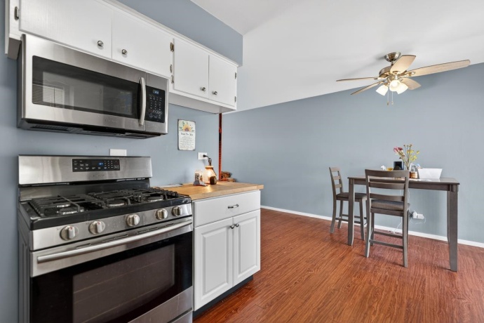 5870 GARRETT, ROCKFORD, Illinois 61107, ,2 Units,For Sale,GARRETT,202601458