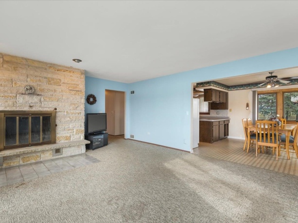 840 Breckenboro, LAKE SUMMERSET, Illinois 61019, 4 Bedrooms Bedrooms, ,3 BathroomsBathrooms,House,For Sale,Breckenboro,202601461