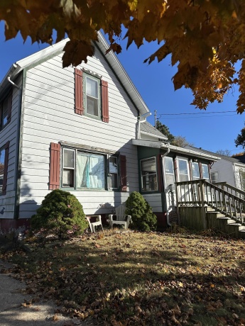 804 4th, SAVANNA, Illinois 61074, 2 Bedrooms Bedrooms, ,2 BathroomsBathrooms,House,For Sale,4th,202601462